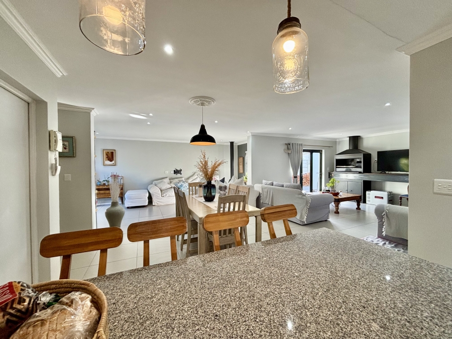 4 Bedroom Property for Sale in Parklands North Western Cape